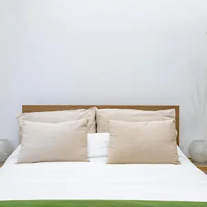 https://casa-azeglio.palermohotels.org